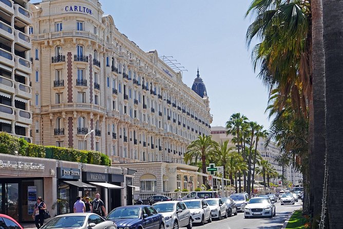 Antibes, Cannes Sightseeing Small Group Half Day Trip from Nice - How the guide helps when stops are mostly self-paced