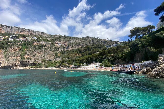 Boat Excursion - Nice/St Jean Cap Ferrat 1H30 - Setting out from Nice’s Port of Nice, right by the action