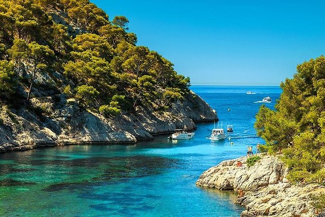 Calanques of Cassis, Aix-en-Provence & Wine Tasting Private Tour - Provence wine tasting: how to make 45 minutes actually memorable