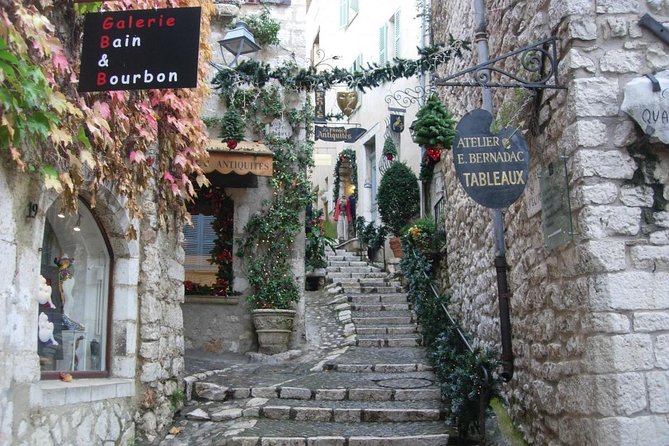 Cannes, Antibes & St Paul de Vence Half Day Private Tour - Palais des Festivals Area: Cannes Film Festival in Compact Form