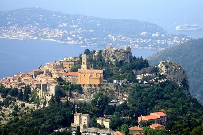 Eze, Monaco, and Monte Carlo Small-Group Sightseeing Tour from Nice - Monte Carlo at Casino Square, plus quick time for Cafe de Paris