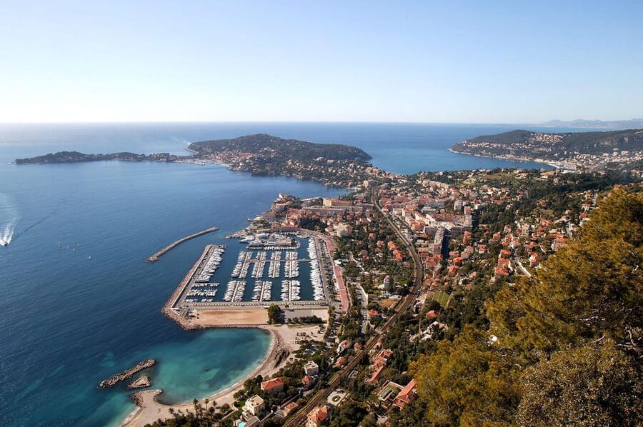 French Riviera: Private Driver Guide Tailor-Made Tour - Antibes and the Bay of Angels: A marina stop with a viewpoint payoff