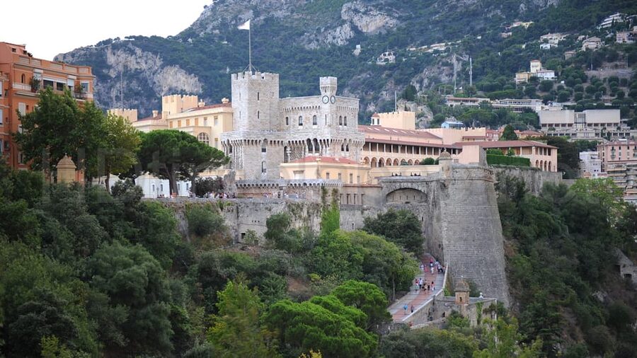 French Riviera: Private Driver Guide Tailor-Made Tour - Cannes: Film Festival glamour with real beach-town energy