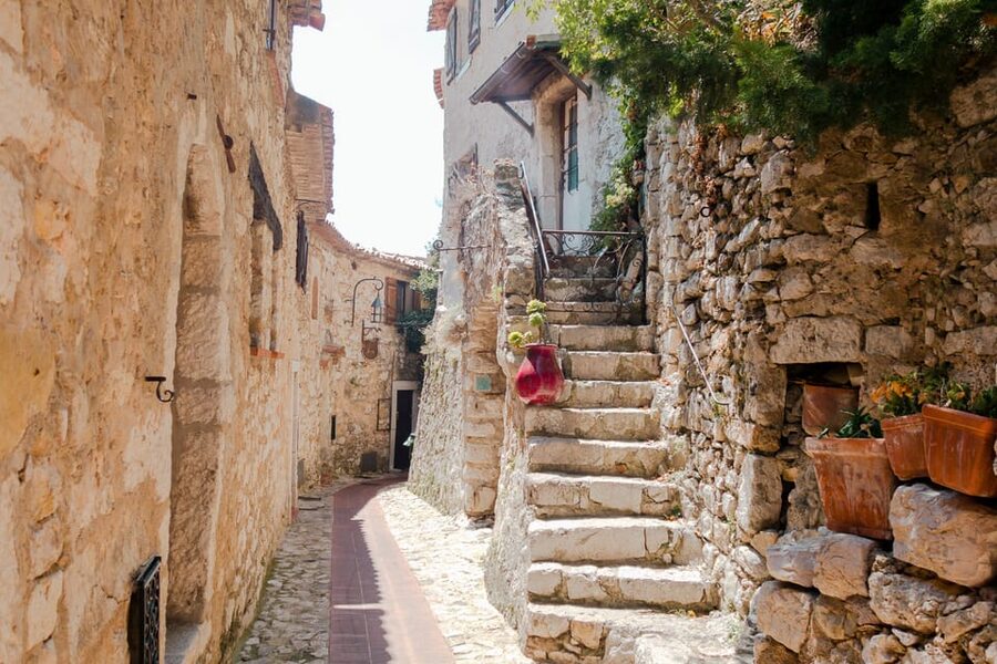 From Nice: Eze, Monaco, and Monte Carlo Half-Day Trip - What the guide experience feels like in real life