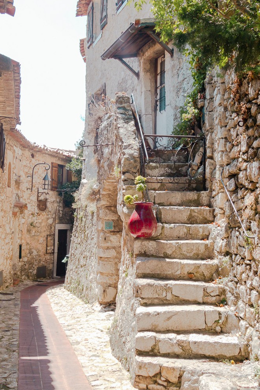 From Nice: Eze, Monaco, and Monte Carlo Half-Day Trip - Nice pickup to air-conditioned minivan comfort