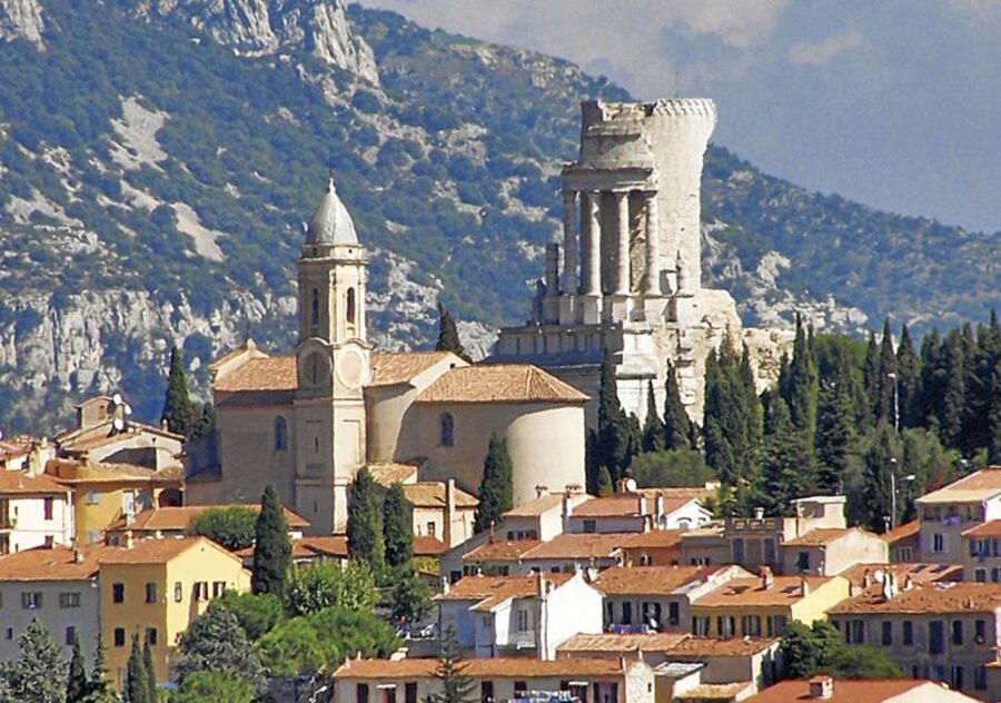 From Nice: Full-Day Italian Market, Menton, & La Turbie Tour - A smart day trip from Nice, with Italy and Monaco in the mix