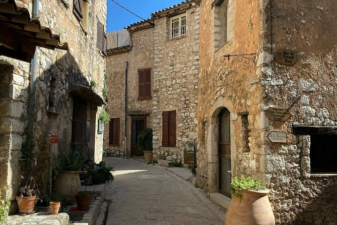 Full day tour Medieval Villages Grasse Gourdon Tourettes St Paul - Grasse UNESCO streets and the Fragonard perfume factory stop