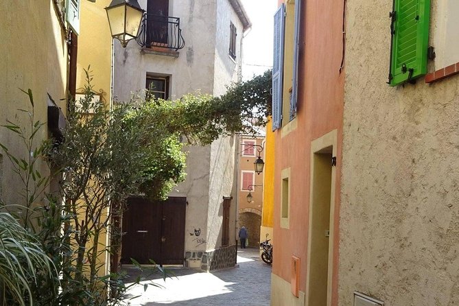 Grasse perfumery Fragonard, Gourdon, Tourettes Sur Loup, Saint Paul De Vence - The 9:00 pickup from Nice, and how the half-day rhythm works