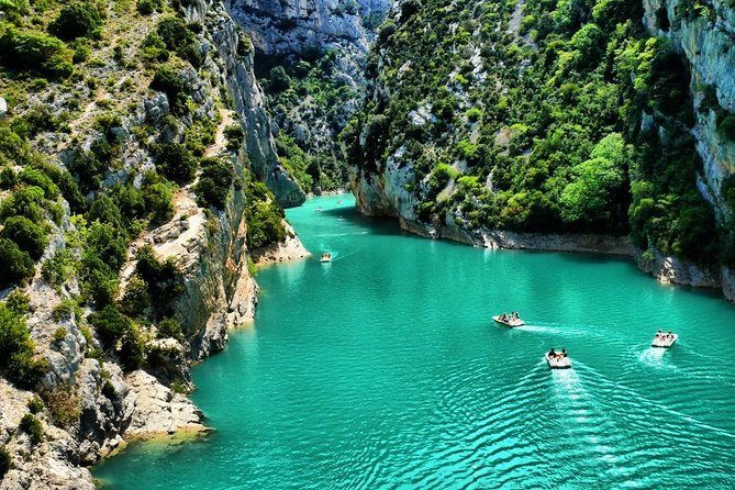 GUIDED TOUR: Lavender fields, the Gorges du Verdon - Meeting up and small-group comfort (max 8)