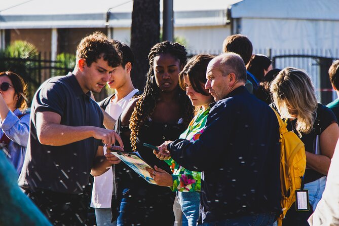 Immersive outdoor escape game in Nice 2h - Starting at Chaise Bleue: how the Nice game kicks off