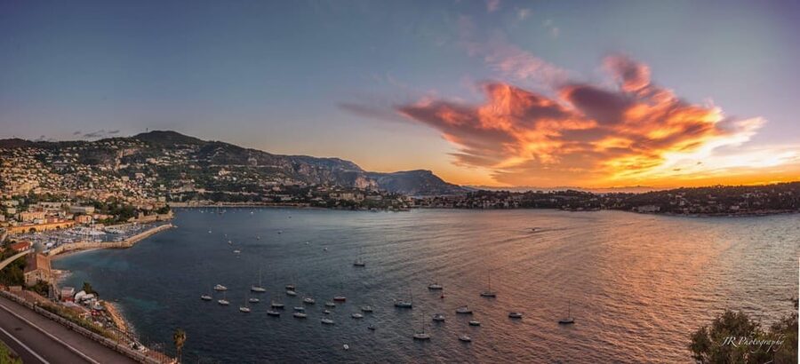 Monaco and Monte-Carlo by Night with Private Driver/Guide - A full Formula 1 circuit lap, passing where the drivers go