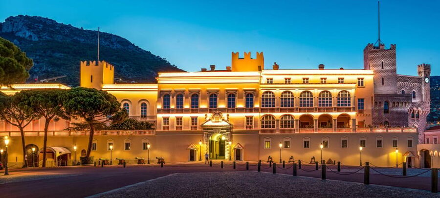 Monaco and Monte-Carlo by Night with Private Driver/Guide - Price and value for a private group up to 8