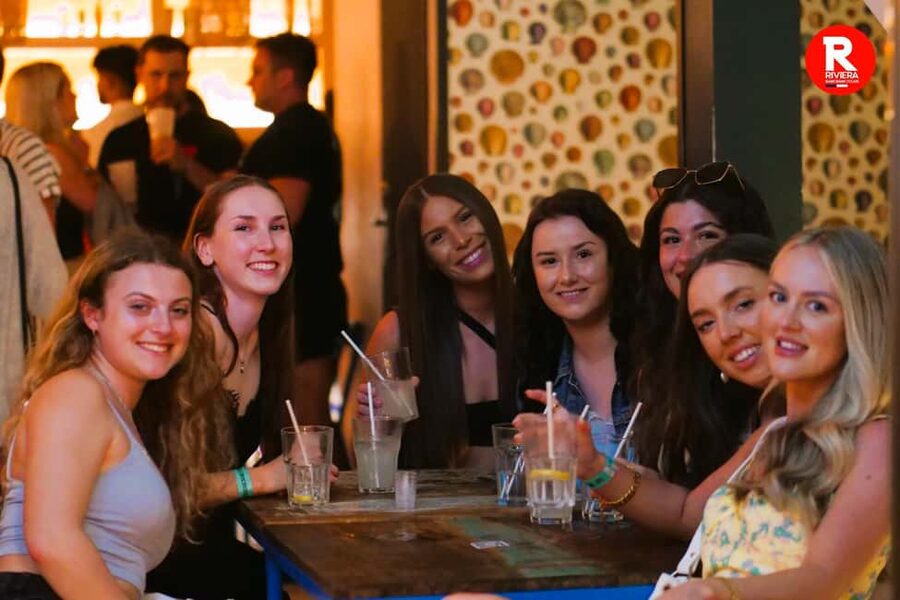 Nice: 4 Bar, 1 Club Riviera Bar Crawl Party with Free Shots - Finishing at a Club with a DJ Set