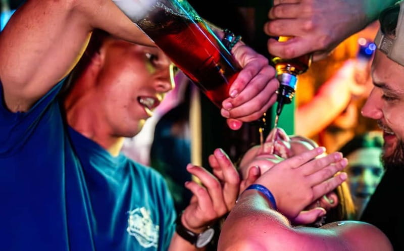 Nice: Bar/Pub Crawl with Free Shots and VIP Entry - The 5-Hour Game Plan: How the Night Flows