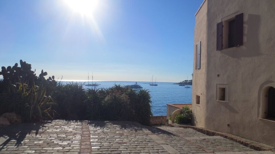 Nice: Cannes, Antibes & St Paul de Vence Half-Day Tour - St Paul de Vence: medieval streets and the artists who put it on the map