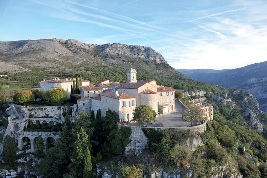 Nice: Medieval Villages Full-Day Guided Trip - Tourettes-sur-Loup: Violet Flower Ramparts and a Lunch Stop