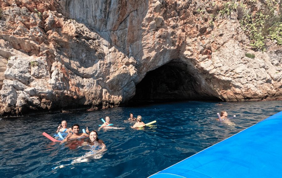 Nice: Monaco & Mala Caves Boat Trip with Snorkeling - Monaco’s Port Hercules: the yachts, the photos, and the quick guided orientation