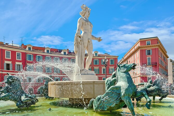Nice Old Town: Artists & Ghosts Self-Guided Walking Adventure - Stop 1, Centenary Monument: the start where the game begins