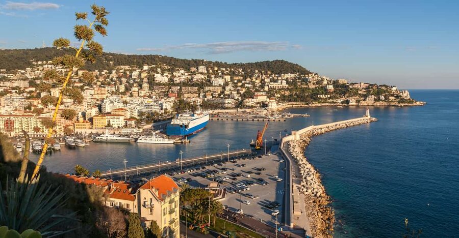 Nice: Old Town Treasures and Castle Hill Walking Tour - Palais de Justice and Sainte-Réparate: The Photo Stops That Teach You to Look