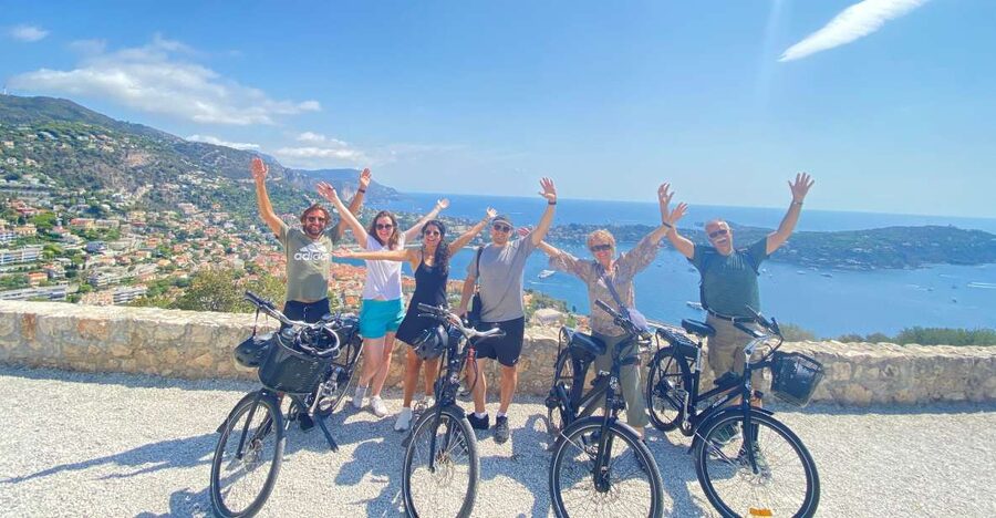 Nice: Panoramic French Riviera E-Bike Tour - First steps on the Promenade des Anglais, learn the bike before you roll