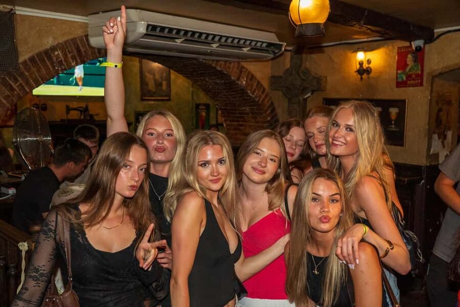 Nice: Party Bar Crawl with Club VIP, 6 Shots, and Games - Stop-by-Stop at the 5 Themed Bars (and What Each One Does)