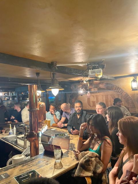 Nice: Party Bar Crawl with Club VIP, 6 Shots, and Games - Meeting New People Without Forcing It