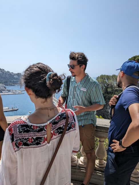 Nice: Sightseeing Walking Tour with certified tour guide - Neuf Lignes Obliques and the Nice Opera House, a quick architectural warm-up