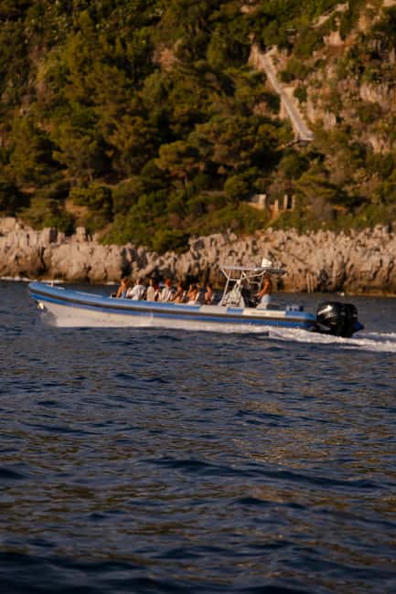 Nice: Sunset Boat Tour with Wine and Local Snacks - Entering the Day: What This Sunset Cruise Really Delivers