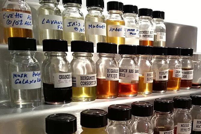 Perfume Workshop - Blending Your Scent: From First Smells to Your Final Eau de Parfum