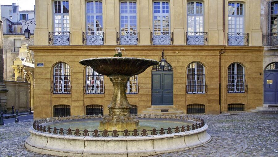 Private Day Trip to Provence and Lavender Fields - Lunch Strategy: Food and Drinks Are Not Included