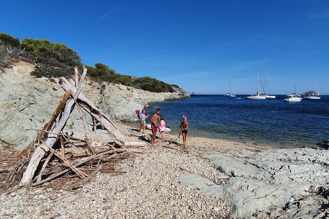 Private full-day boat trip to Porquerolles - What the skipper adds to your day (beyond just driving)