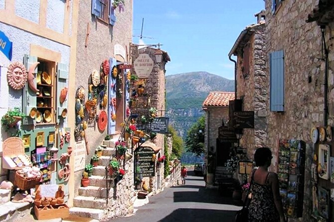 Private Full-day French Riviera and Hilltop Villages Tour - What to do about lunch, heat, and photos