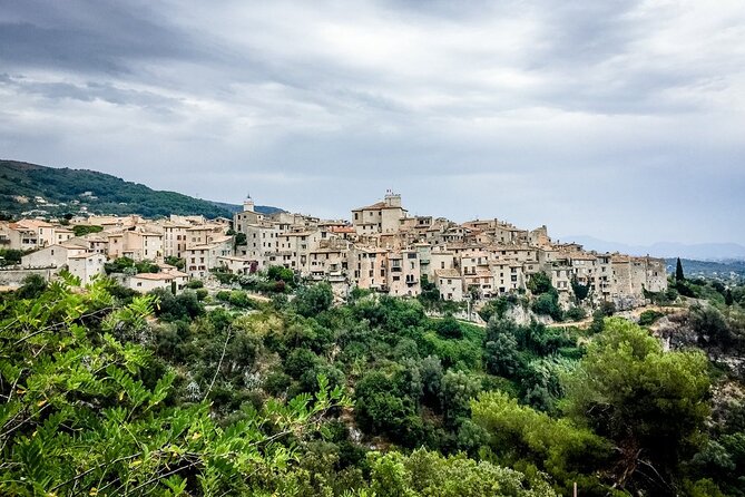 Private Full-day French Riviera and Hilltop Villages Tour - Mougins old village: 19 fountains and the artist trail