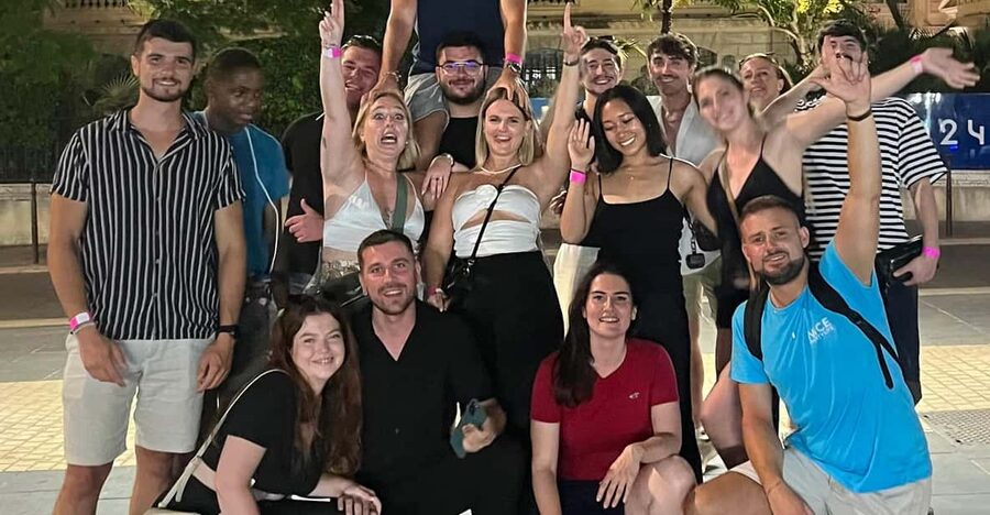 Pub Crawl Nice: Free Shots,Best Bar, Secret Surprise with us - How the Nice Pub Crawl Works in 4 Hours