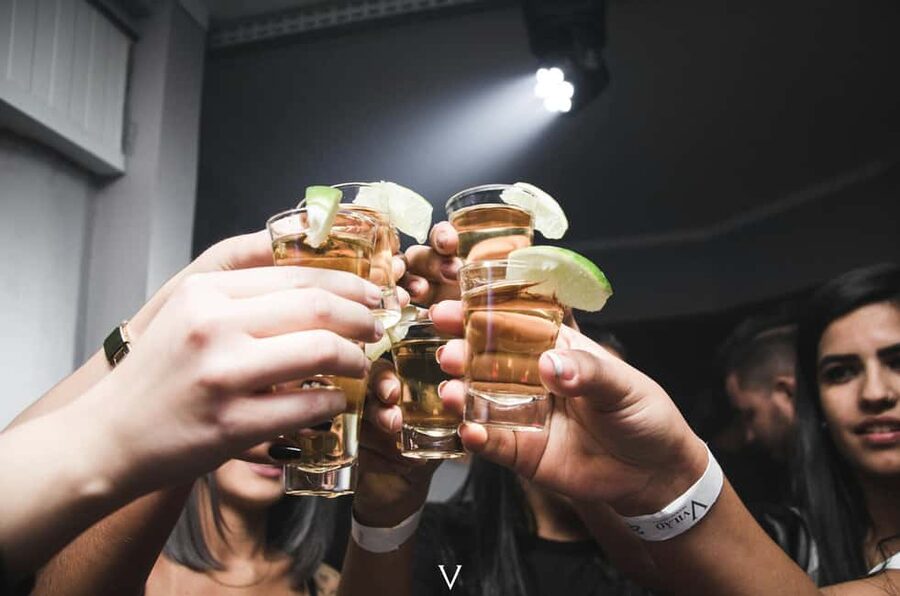 Pub Crawl Nice: Free Shots,Best Bar, Secret Surprise with us - Should You Book This Nice Pub Crawl With Free Shots and the Secret Surprise?