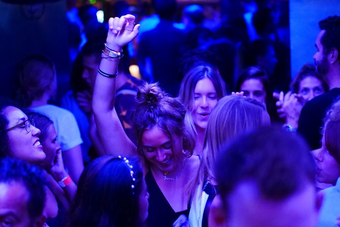 Riviera Bar Crawl Party with Free Shots and VIP Entry - Where you meet and how you end the night
