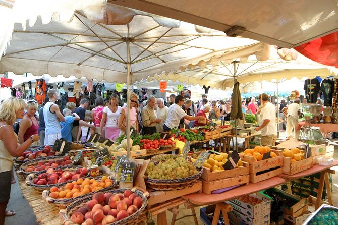 Saint-Tropez and Port Grimaud Full-Day Tour - Wine Tasting at Domaine La Rouillere, a Weather-Smart Swap