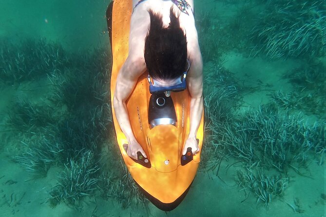 Session of 30 minutes of Unique Sensations in Underwater Scooter - What Happens Before You Ride: Briefing, Safety, and Getting Control Fast