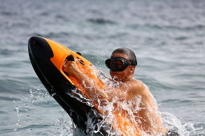 Session of 30 minutes of Unique Sensations in Underwater Scooter - Your 30 Minutes in the Water: Speed, Tricks, and Seabed Exploring