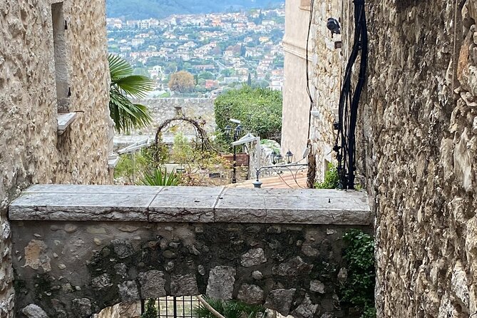 Small-Group Half-Day Tour to St-Paul-de-Vence, Antibes and Cannes from Nice - St-Paul-de-Vence Walled Village Magic in 45 Minutes
