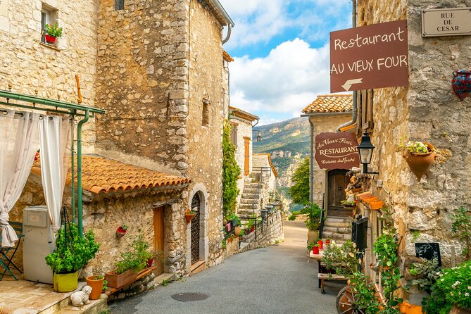 Taste of Provence, Countryside Villages - Half Day Private Tour - Grasse perfume factory (Fragonard): what the visit adds
