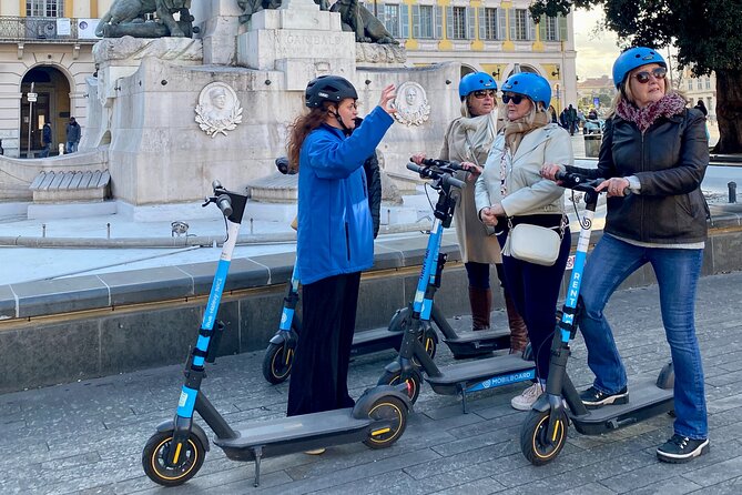 The essentials of Nice by electric scooter 1H30 - Starting point on Rue Halévy, then out onto the sea-facing path