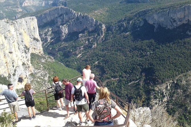 The Grand Canyon of Europe and Its Lavender Fields Small group - Valensole lavender fields: the timing problem you should plan for