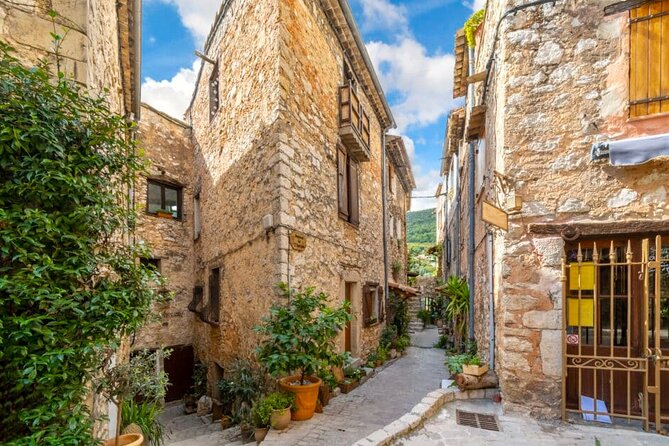 Villages Médiévaux,Grasse, Gourdon, Tourrettes sur Loup, St Paul - Why this Nice tour feels different than a big-bus day